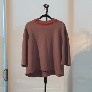 Crop top sweater lavender and peach collar.